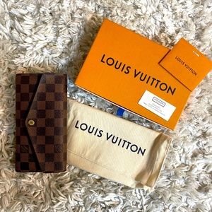 Louis Vuitton Sarah Wallet